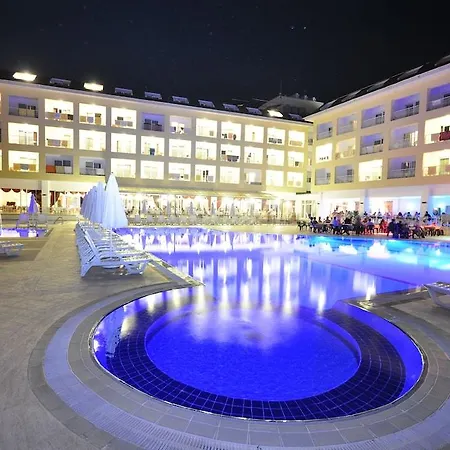 فندق باين هاوس 4*